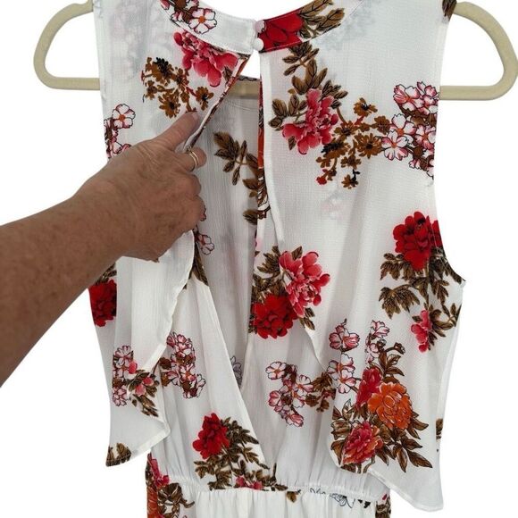 Umgee Sleeveless Open Back Floral Romper White/Multi Size Medium NWT - Picture 11 of 15